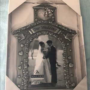 Wedding picture frame